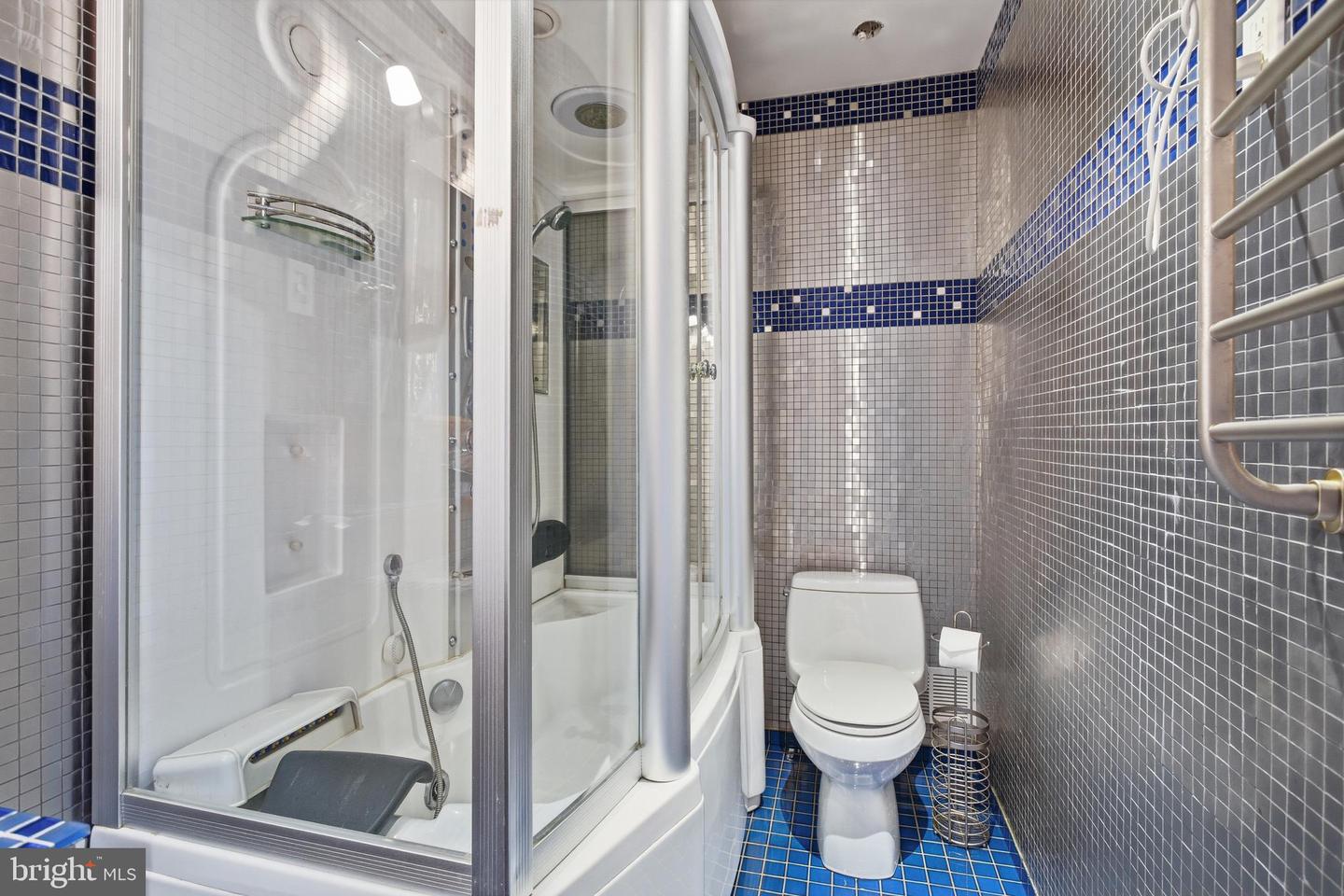 4024 IVA LN, ANNANDALE, Virginia 22003, 4 Bedrooms Bedrooms, ,3 BathroomsBathrooms,Residential,For sale,4024 IVA LN,VAFX2272712 MLS # VAFX2272712