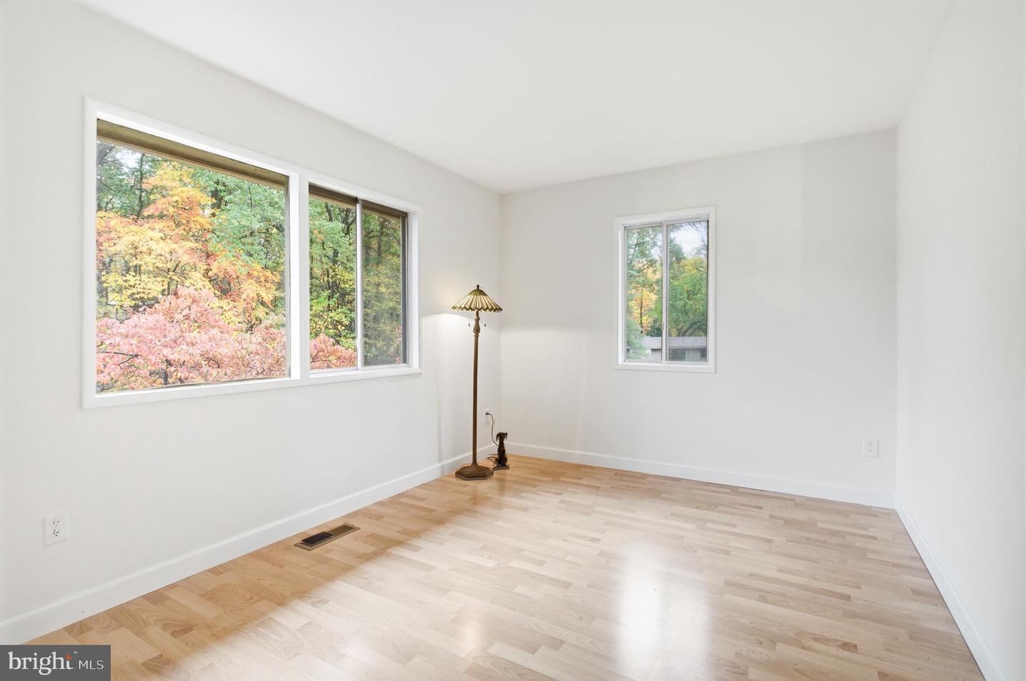 4024 IVA LN, ANNANDALE, Virginia 22003, 4 Bedrooms Bedrooms, ,3 BathroomsBathrooms,Residential,For sale,4024 IVA LN,VAFX2272712 MLS # VAFX2272712