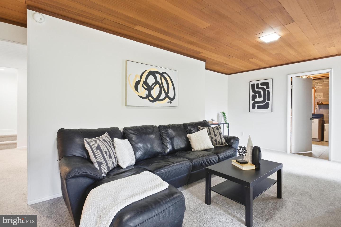 4024 IVA LN, ANNANDALE, Virginia 22003, 4 Bedrooms Bedrooms, ,3 BathroomsBathrooms,Residential,For sale,4024 IVA LN,VAFX2272712 MLS # VAFX2272712