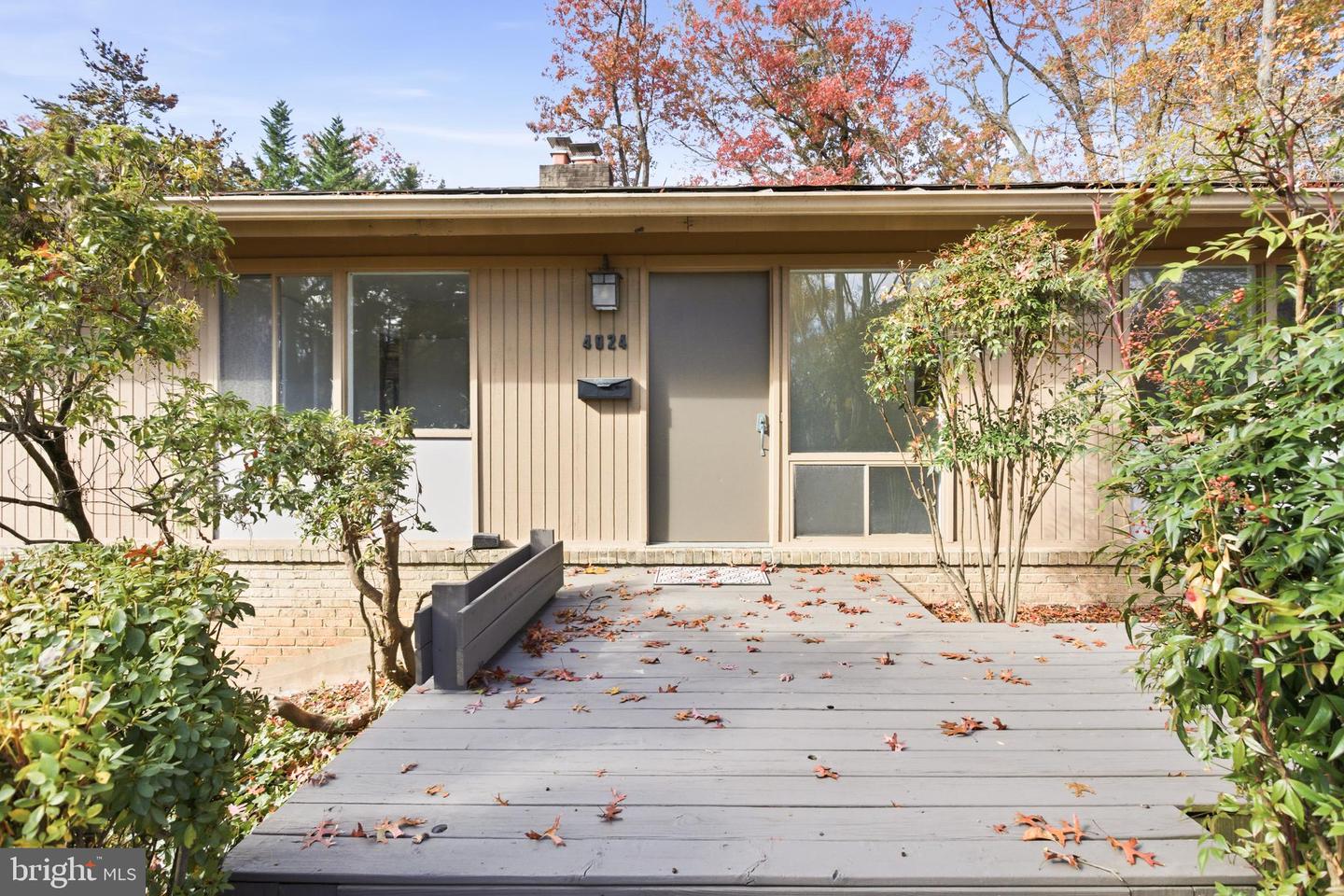 4024 IVA LN, ANNANDALE, Virginia 22003, 4 Bedrooms Bedrooms, ,3 BathroomsBathrooms,Residential,For sale,4024 IVA LN,VAFX2272712 MLS # VAFX2272712