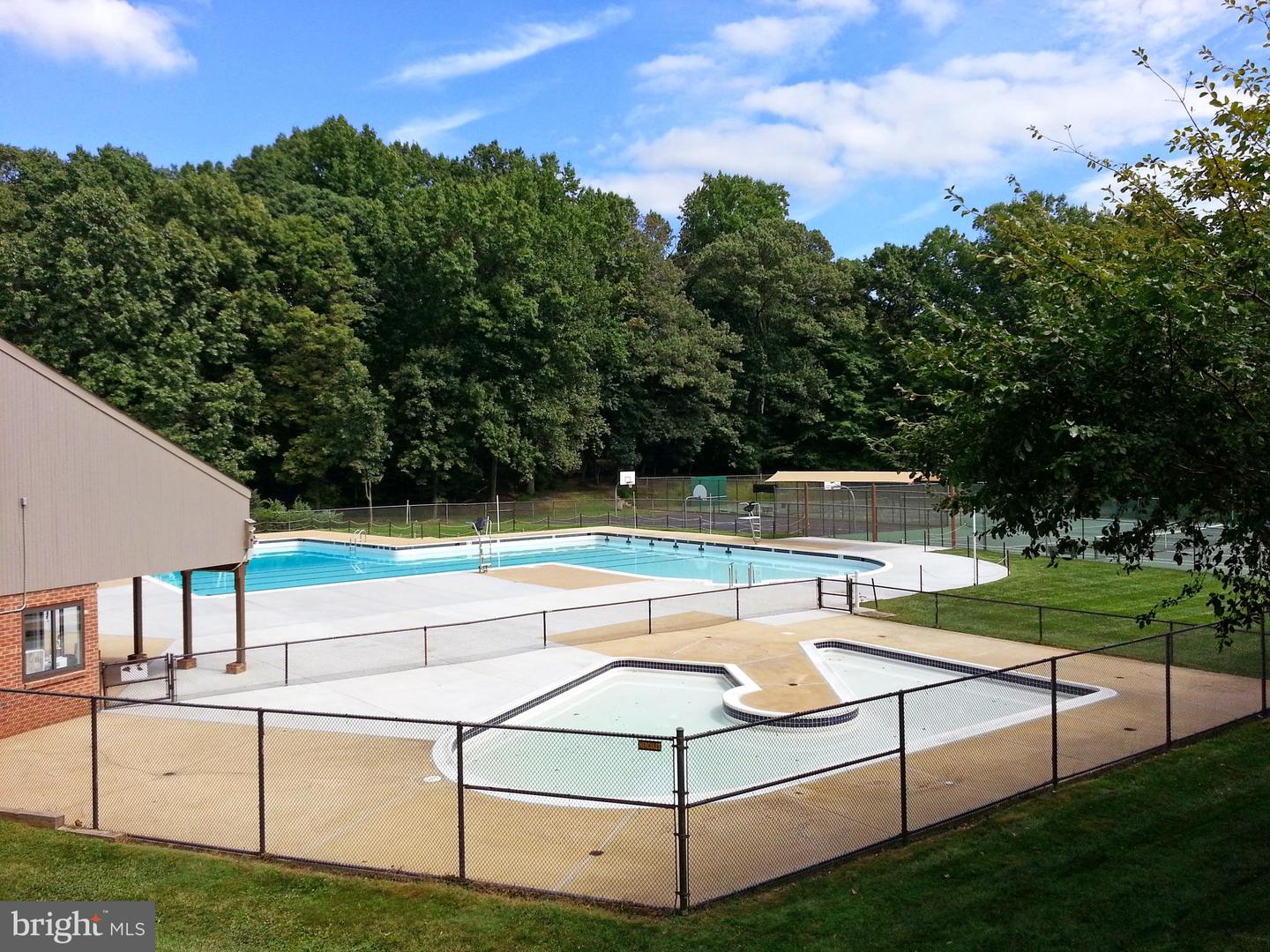 4024 IVA LN, ANNANDALE, Virginia 22003, 4 Bedrooms Bedrooms, ,3 BathroomsBathrooms,Residential,For sale,4024 IVA LN,VAFX2272712 MLS # VAFX2272712