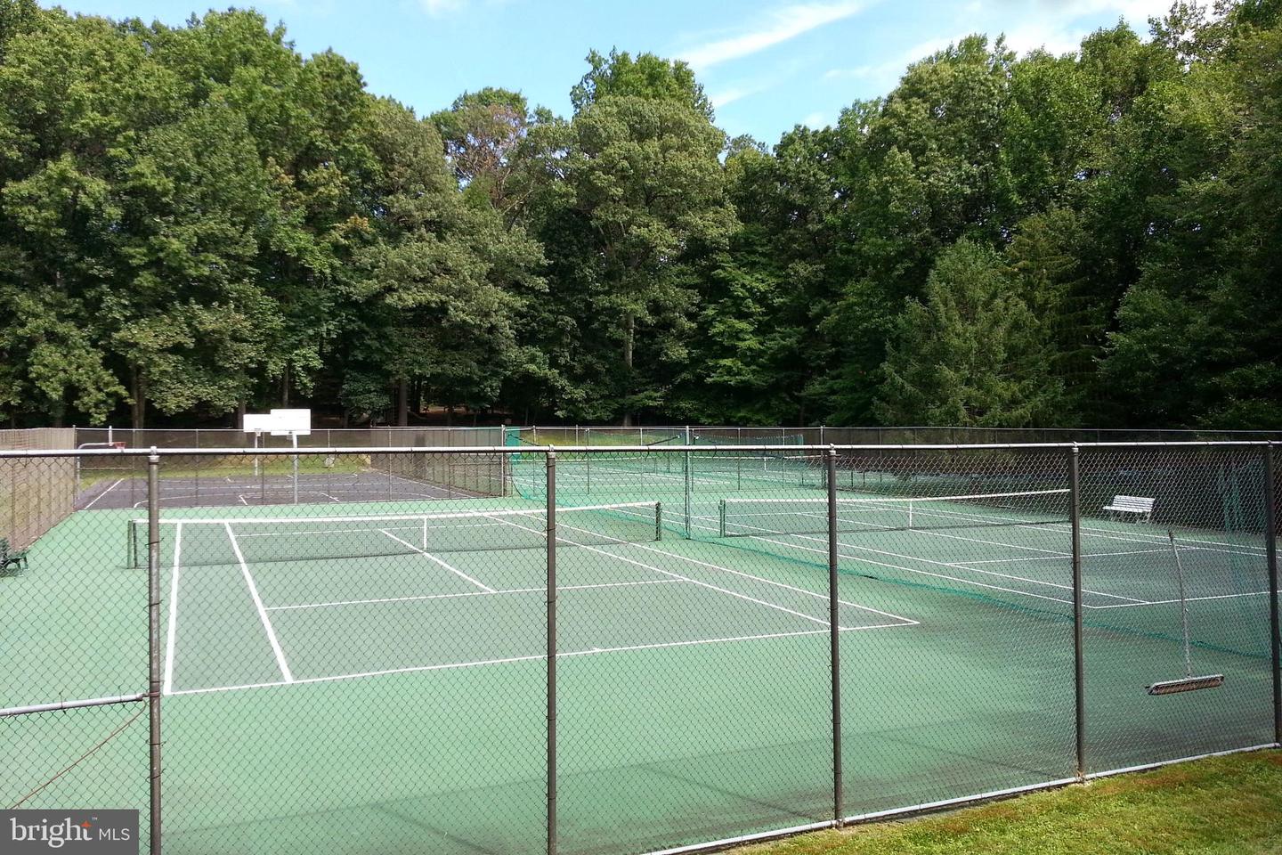 4024 IVA LN, ANNANDALE, Virginia 22003, 4 Bedrooms Bedrooms, ,3 BathroomsBathrooms,Residential,For sale,4024 IVA LN,VAFX2272712 MLS # VAFX2272712