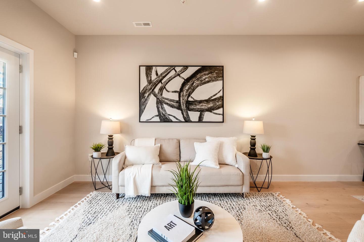 852 XENIA ST SE #2, WASHINGTON, District Of Columbia 20032, 4 Bedrooms Bedrooms, 7 Rooms Rooms,3 BathroomsBathrooms,Residential,For sale,852 XENIA ST SE #2,DCDC2225670 MLS # DCDC2225670