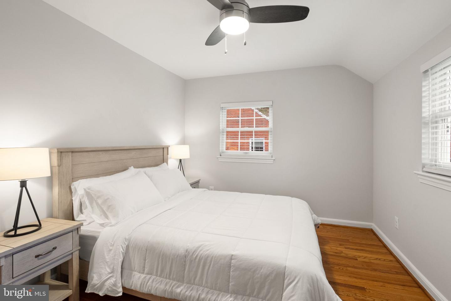 217 N EMERSON ST, ARLINGTON, Virginia 22203, 3 Bedrooms Bedrooms, 11 Rooms Rooms,2 BathroomsBathrooms,Residential,For sale,217 N EMERSON ST,VAAR2064628 MLS # VAAR2064628