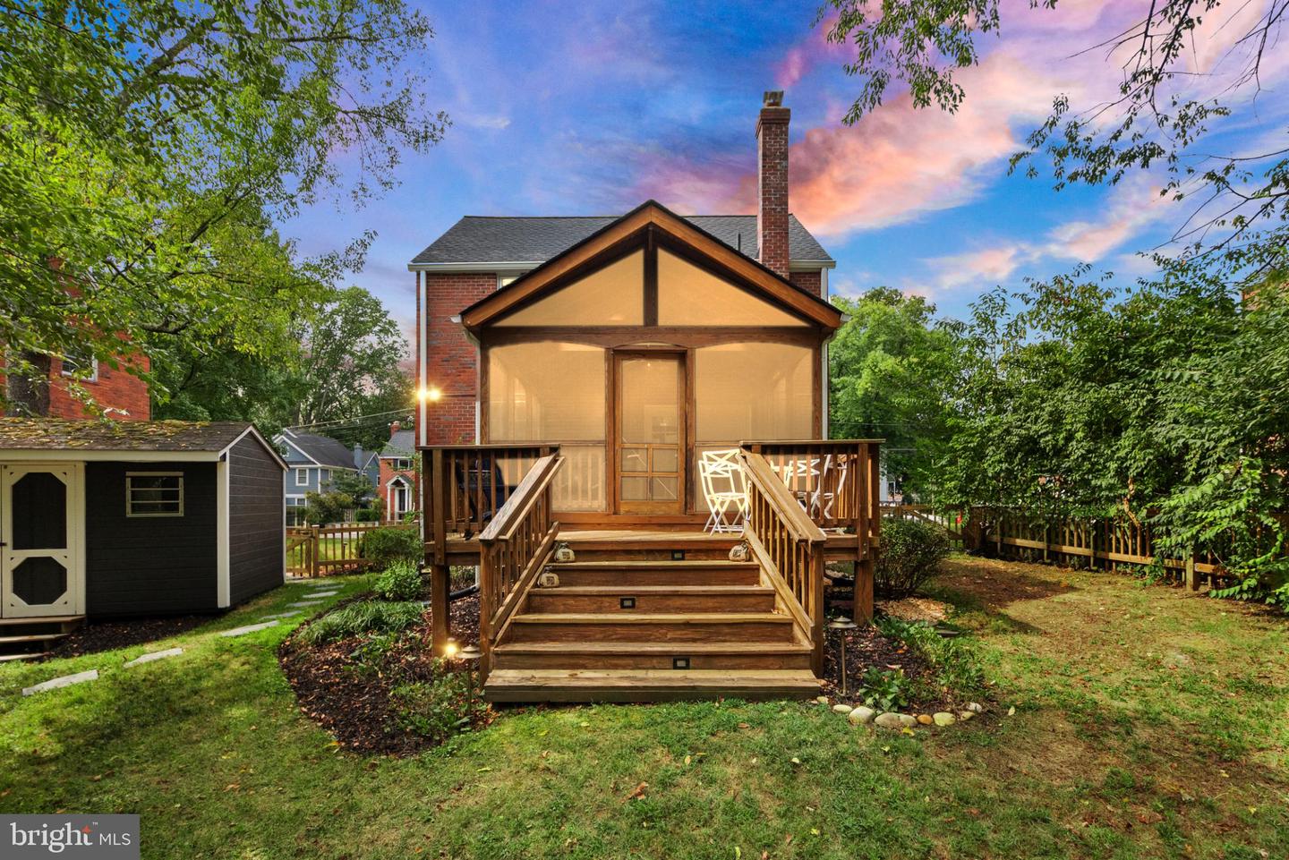 217 N EMERSON ST, ARLINGTON, Virginia 22203, 3 Bedrooms Bedrooms, 11 Rooms Rooms,2 BathroomsBathrooms,Residential,For sale,217 N EMERSON ST,VAAR2064628 MLS # VAAR2064628