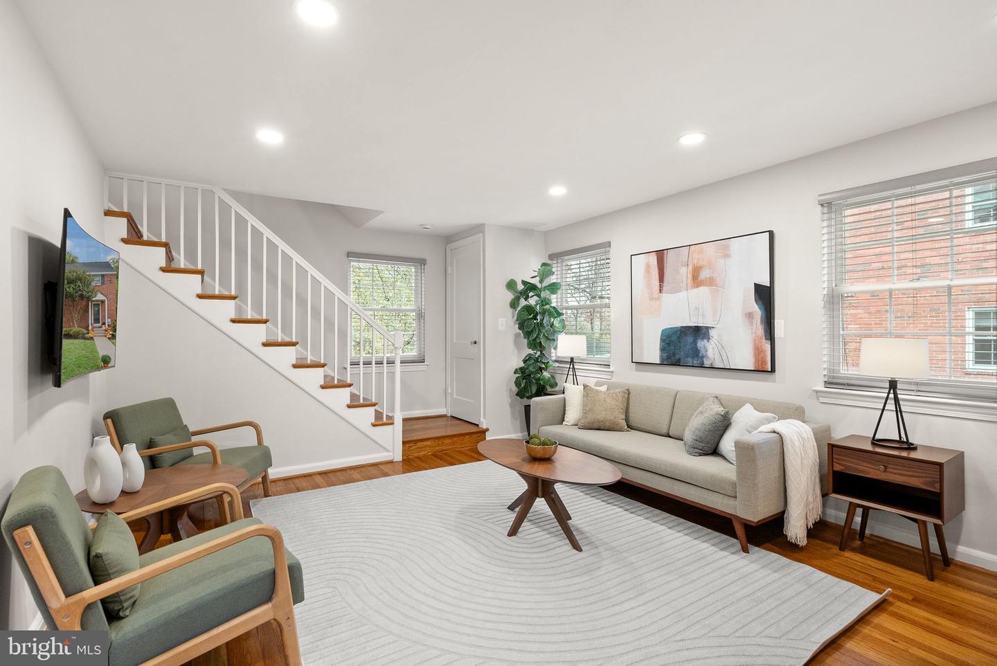 217 N EMERSON ST, ARLINGTON, Virginia 22203, 3 Bedrooms Bedrooms, 11 Rooms Rooms,2 BathroomsBathrooms,Residential,For sale,217 N EMERSON ST,VAAR2064628 MLS # VAAR2064628