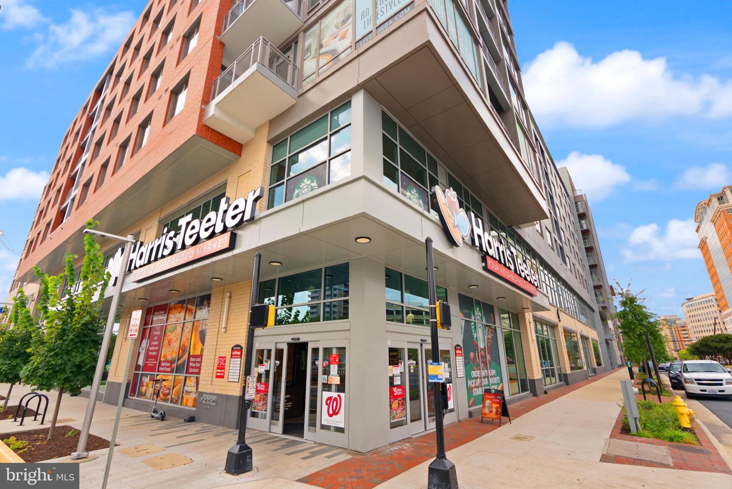 217 N EMERSON ST, ARLINGTON, Virginia 22203, 3 Bedrooms Bedrooms, 11 Rooms Rooms,2 BathroomsBathrooms,Residential,For sale,217 N EMERSON ST,VAAR2064628 MLS # VAAR2064628