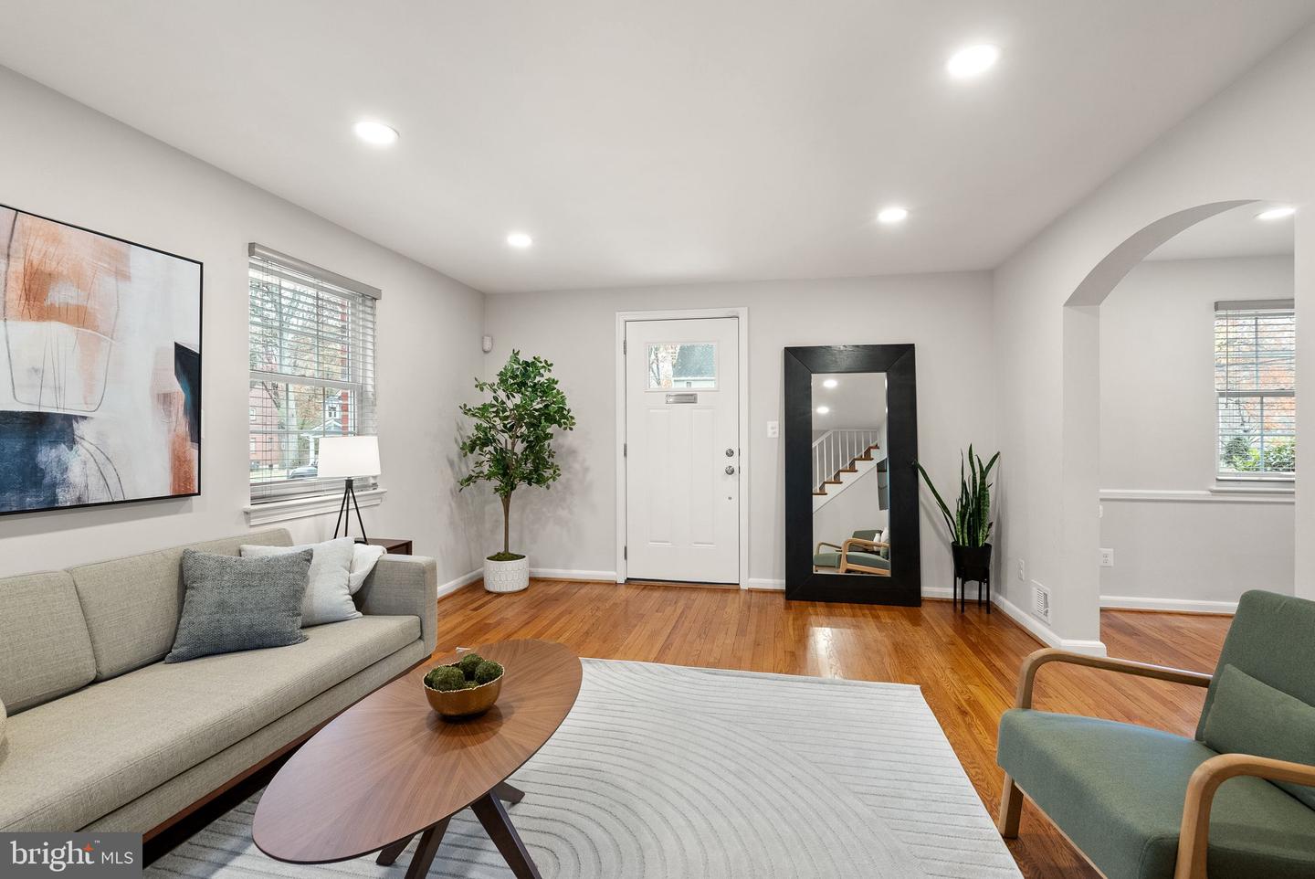 217 N EMERSON ST, ARLINGTON, Virginia 22203, 3 Bedrooms Bedrooms, 11 Rooms Rooms,2 BathroomsBathrooms,Residential,For sale,217 N EMERSON ST,VAAR2064628 MLS # VAAR2064628