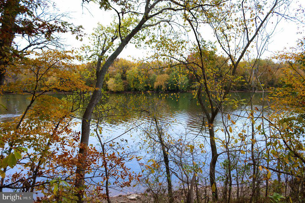 20419 RIVERBEND SQ #301, STERLING, Virginia 20165, 2 Bedrooms Bedrooms, ,2 BathroomsBathrooms,Residential,For sale,20419 RIVERBEND SQ #301,VALO2108762 MLS # VALO2108762