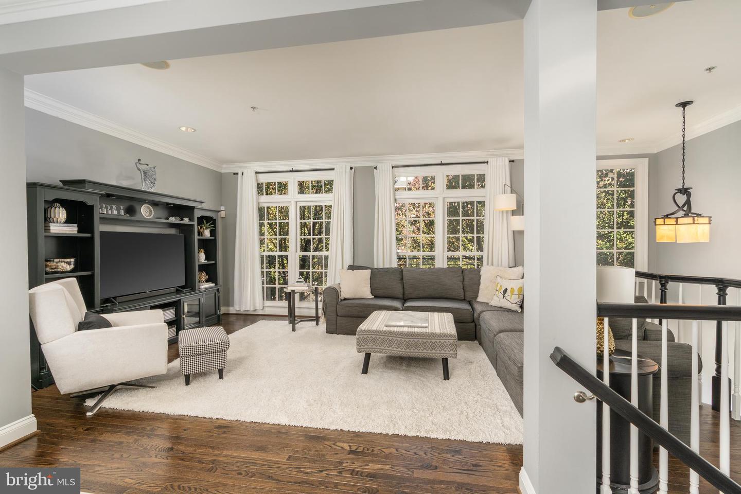 7486 CARRIAGE HILLS DR, MCLEAN, Virginia 22102, 3 Bedrooms Bedrooms, ,3 BathroomsBathrooms,Residential,For sale,7486 CARRIAGE HILLS DR,VAFX2274960 MLS # VAFX2274960 7486 CARRIAGE HILLS DR, MCLEAN, Virginia 22102, 3 Bedrooms Bedrooms, ,3 BathroomsBathrooms,Residential,For sale,7486 CARRIAGE HILLS DR,VAFX2274960 MLS # VAFX2274960