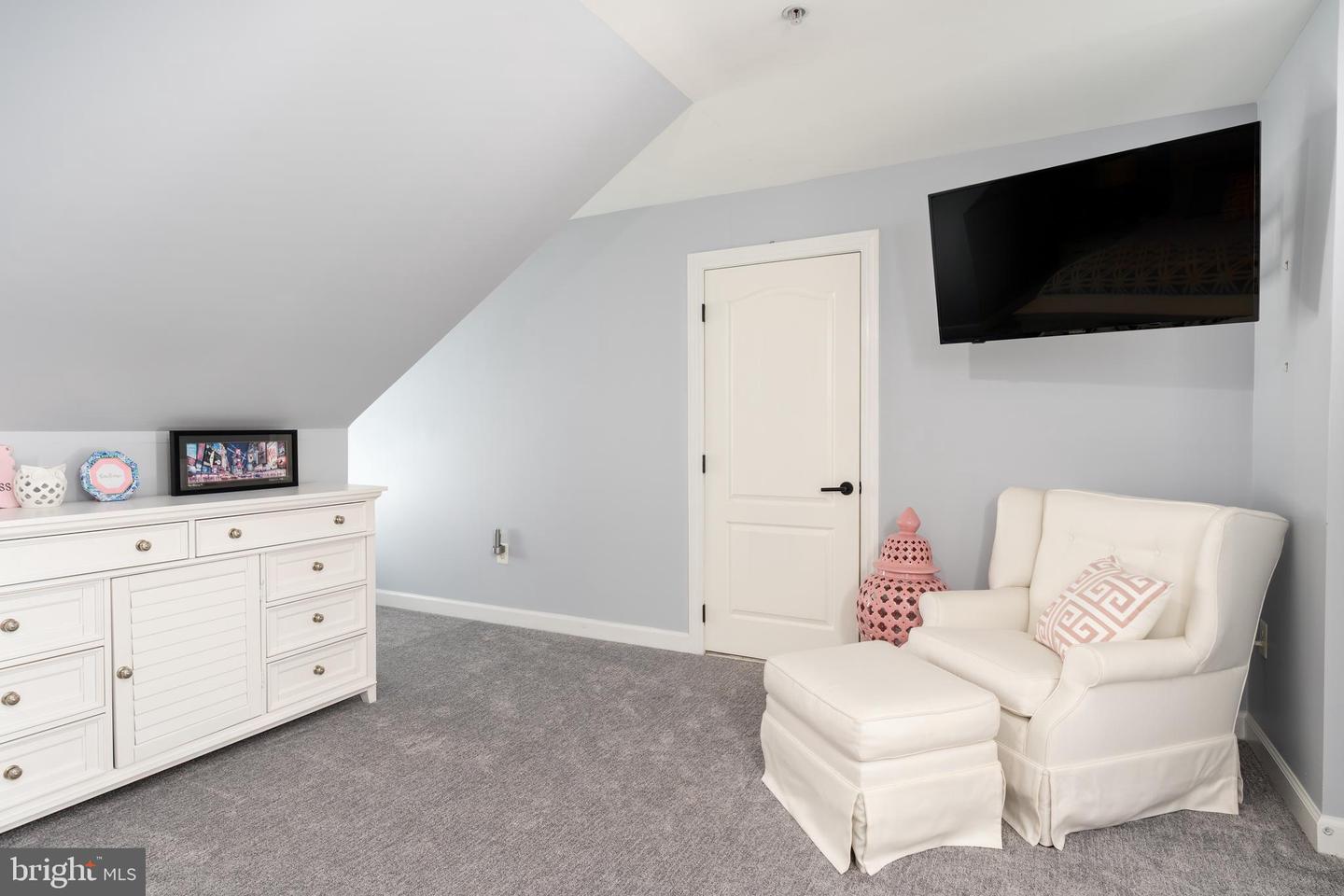 7486 CARRIAGE HILLS DR, MCLEAN, Virginia 22102, 3 Bedrooms Bedrooms, ,3 BathroomsBathrooms,Residential,For sale,7486 CARRIAGE HILLS DR,VAFX2274960 MLS # VAFX2274960 7486 CARRIAGE HILLS DR, MCLEAN, Virginia 22102, 3 Bedrooms Bedrooms, ,3 BathroomsBathrooms,Residential,For sale,7486 CARRIAGE HILLS DR,VAFX2274960 MLS # VAFX2274960