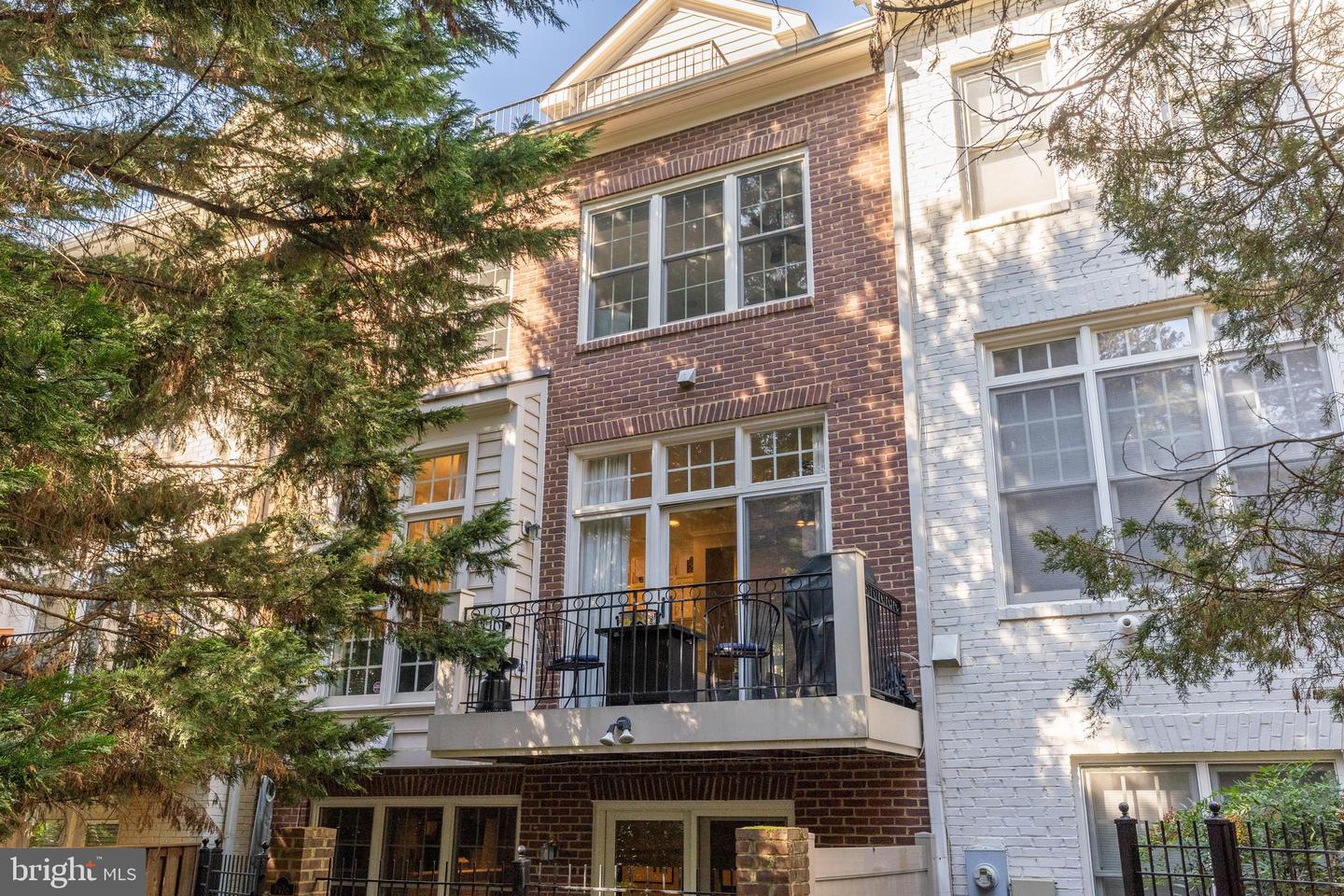 7486 CARRIAGE HILLS DR, MCLEAN, Virginia 22102, 3 Bedrooms Bedrooms, ,3 BathroomsBathrooms,Residential,For sale,7486 CARRIAGE HILLS DR,VAFX2274960 MLS # VAFX2274960 7486 CARRIAGE HILLS DR, MCLEAN, Virginia 22102, 3 Bedrooms Bedrooms, ,3 BathroomsBathrooms,Residential,For sale,7486 CARRIAGE HILLS DR,VAFX2274960 MLS # VAFX2274960