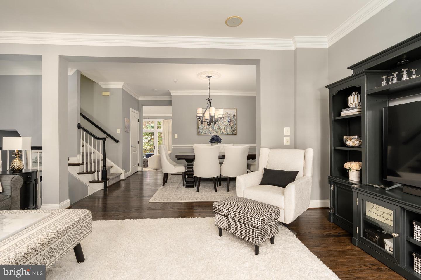 7486 CARRIAGE HILLS DR, MCLEAN, Virginia 22102, 3 Bedrooms Bedrooms, ,3 BathroomsBathrooms,Residential,For sale,7486 CARRIAGE HILLS DR,VAFX2274960 MLS # VAFX2274960 7486 CARRIAGE HILLS DR, MCLEAN, Virginia 22102, 3 Bedrooms Bedrooms, ,3 BathroomsBathrooms,Residential,For sale,7486 CARRIAGE HILLS DR,VAFX2274960 MLS # VAFX2274960