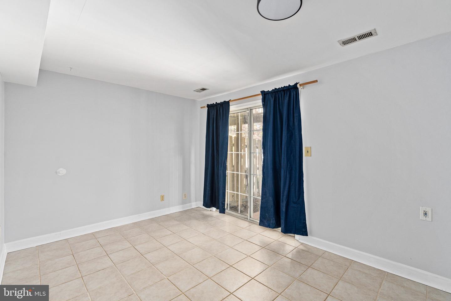 11209 KINGS CREST CT, FREDERICKSBURG, Virginia 22407, 2 Bedrooms Bedrooms, ,2 BathroomsBathrooms,Residential,For sale,11209 KINGS CREST CT,VASP2037326 MLS # VASP2037326