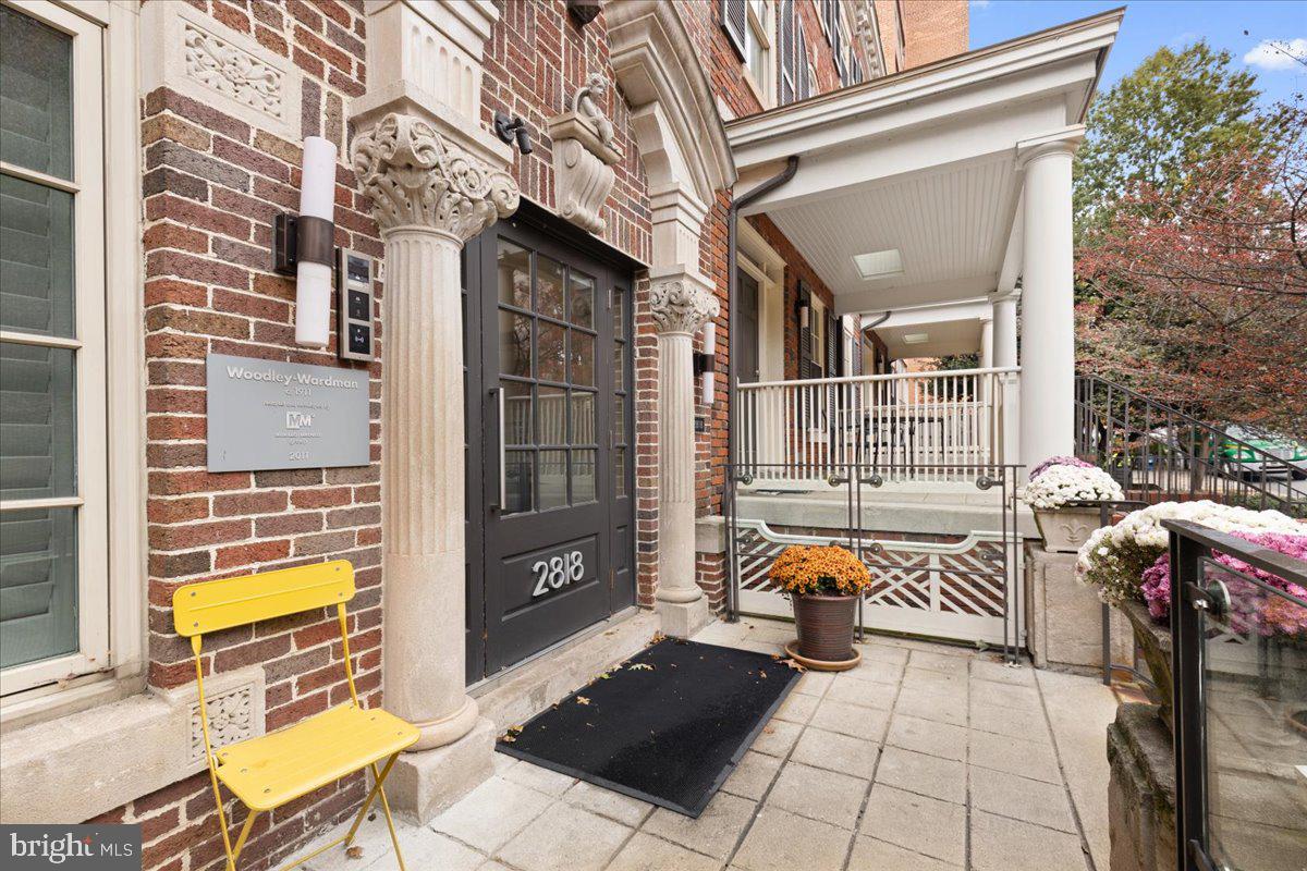 2818 CONNECTICUT AVE NW #104, WASHINGTON, District Of Columbia 20008, 2 Bedrooms Bedrooms, ,2 BathroomsBathrooms,Residential,For sale,2818 CONNECTICUT AVE NW #104,DCDC2229696 MLS # DCDC2229696