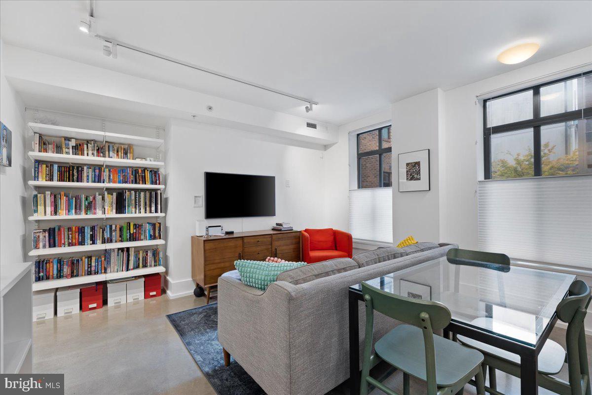 2818 CONNECTICUT AVE NW #104, WASHINGTON, District Of Columbia 20008, 2 Bedrooms Bedrooms, ,2 BathroomsBathrooms,Residential,For sale,2818 CONNECTICUT AVE NW #104,DCDC2229696 MLS # DCDC2229696