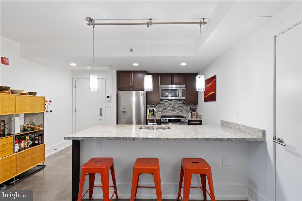 2818 CONNECTICUT AVE NW #104, WASHINGTON, District Of Columbia 20008, 2 Bedrooms Bedrooms, ,2 BathroomsBathrooms,Residential,For sale,2818 CONNECTICUT AVE NW #104,DCDC2229696 MLS # DCDC2229696