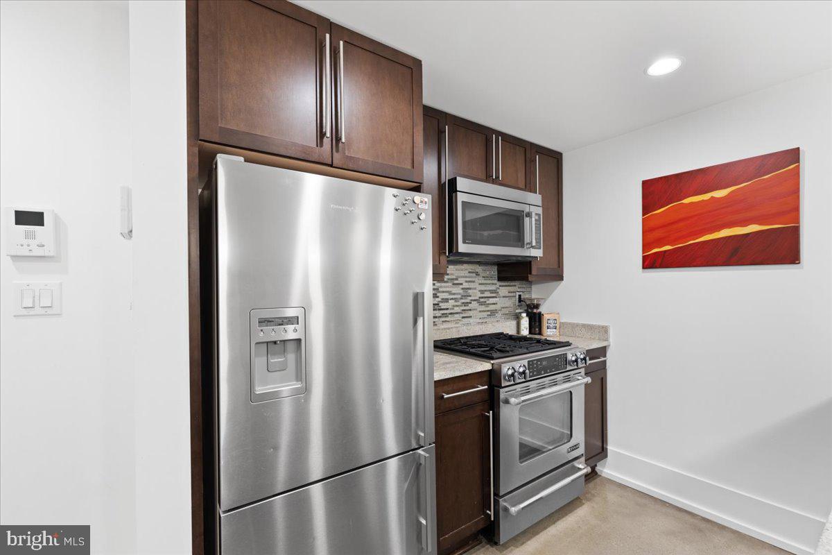 2818 CONNECTICUT AVE NW #104, WASHINGTON, District Of Columbia 20008, 2 Bedrooms Bedrooms, ,2 BathroomsBathrooms,Residential,For sale,2818 CONNECTICUT AVE NW #104,DCDC2229696 MLS # DCDC2229696