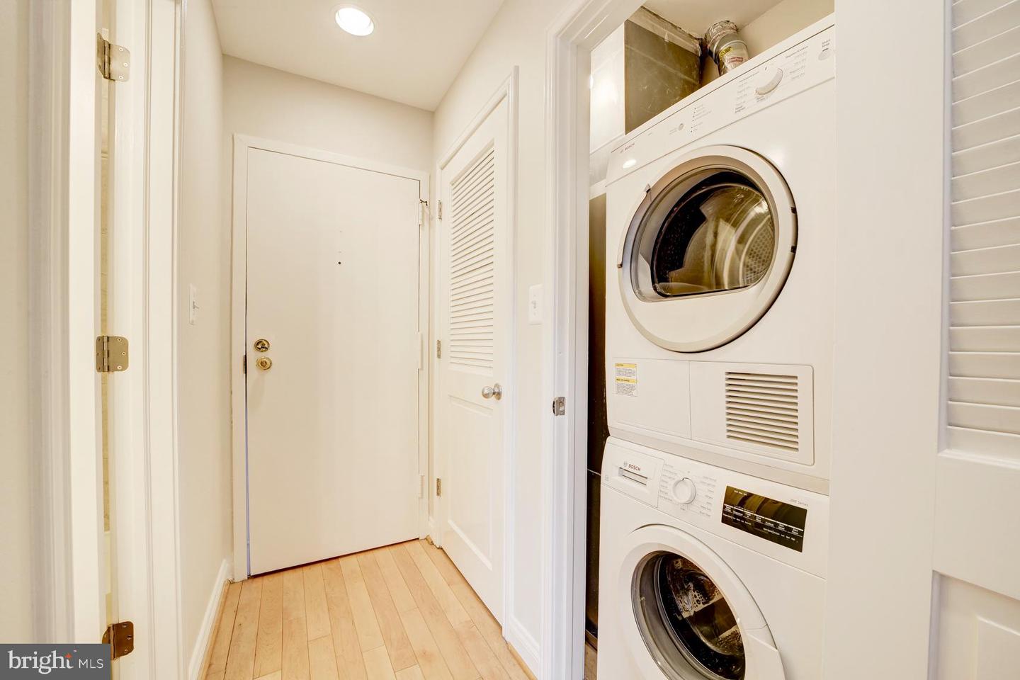 220 13TH ST SE #24, WASHINGTON, District Of Columbia 20003, 2 Bedrooms Bedrooms, ,1 BathroomBathrooms,Residential,For sale,220 13TH ST SE #24,DCDC2229734 MLS # DCDC2229734