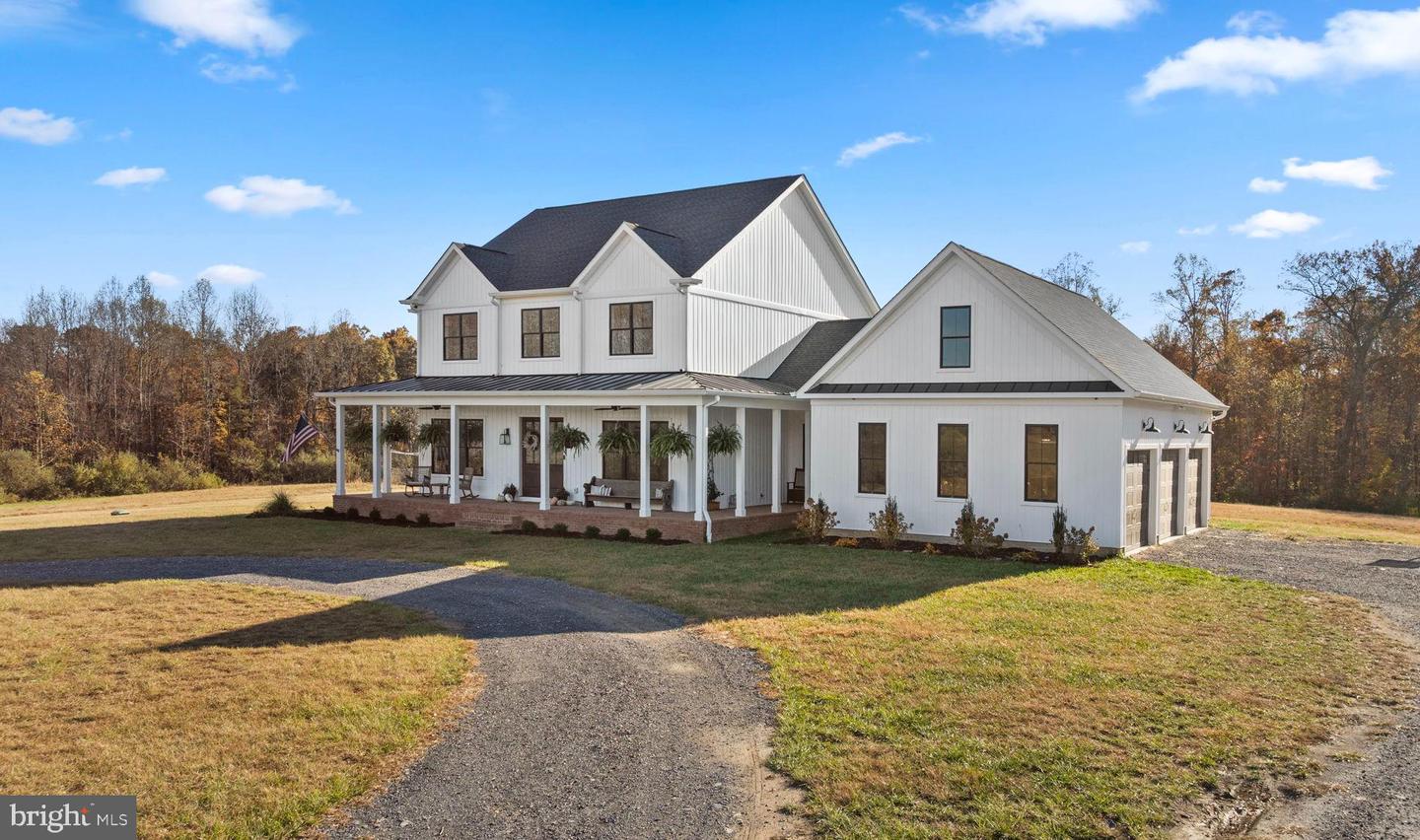 14660 LEE HWY, AMISSVILLE, Virginia 20106, 4 Bedrooms Bedrooms, ,4 BathroomsBathrooms,Residential,For sale,14660 LEE HWY,VARP2002370 MLS # VARP2002370