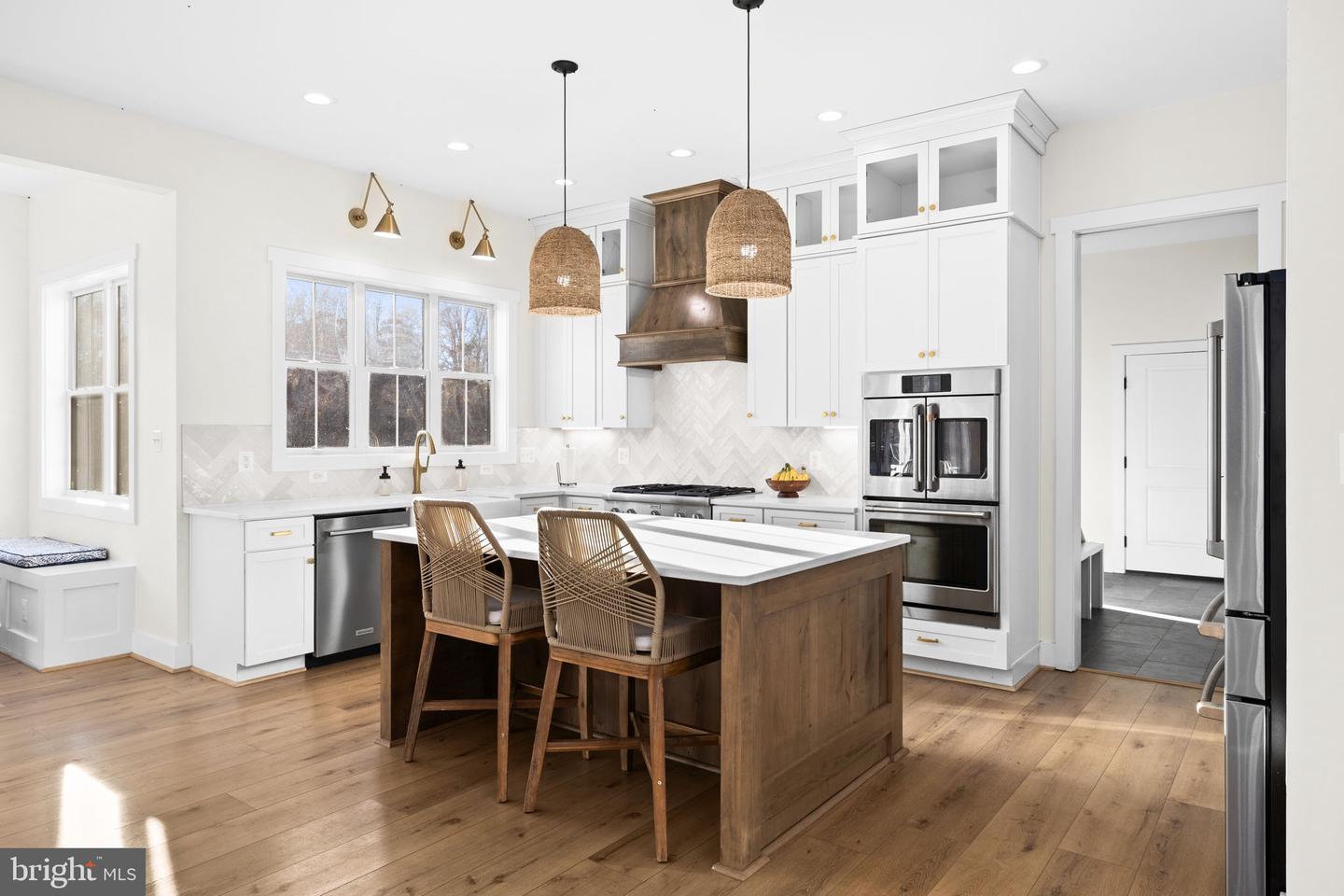 14660 LEE HWY, AMISSVILLE, Virginia 20106, 4 Bedrooms Bedrooms, ,4 BathroomsBathrooms,Residential,For sale,14660 LEE HWY,VARP2002370 MLS # VARP2002370