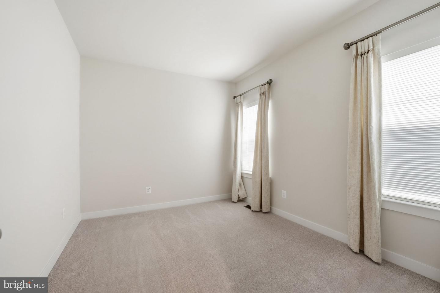 15117 HAYMARKET LANDING DR, HAYMARKET, Virginia 20169, 4 Bedrooms Bedrooms, ,2 BathroomsBathrooms,Residential,For sale,15117 HAYMARKET LANDING DR,VAPW2107136 MLS # VAPW2107136