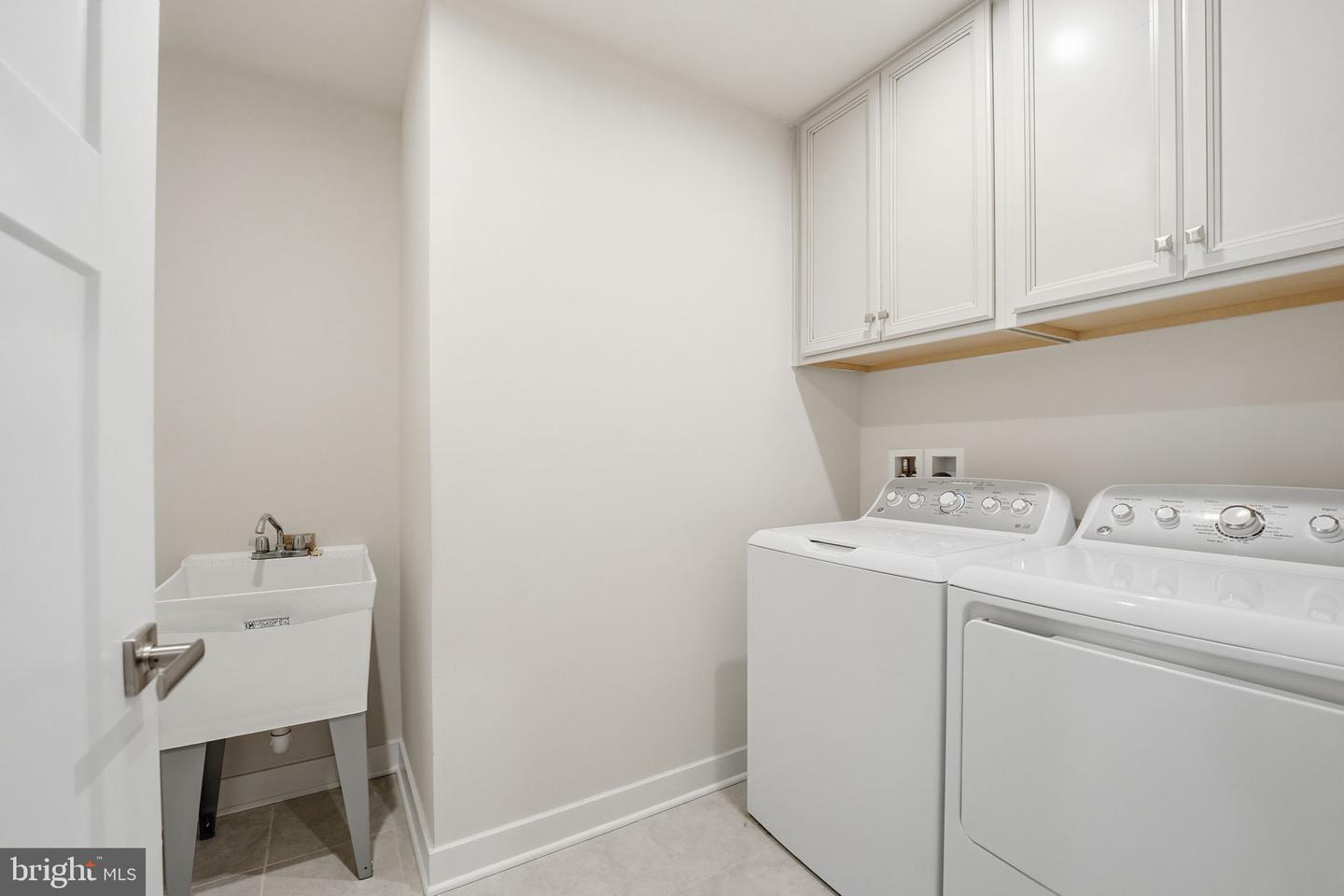 15117 HAYMARKET LANDING DR, HAYMARKET, Virginia 20169, 4 Bedrooms Bedrooms, ,2 BathroomsBathrooms,Residential,For sale,15117 HAYMARKET LANDING DR,VAPW2107136 MLS # VAPW2107136