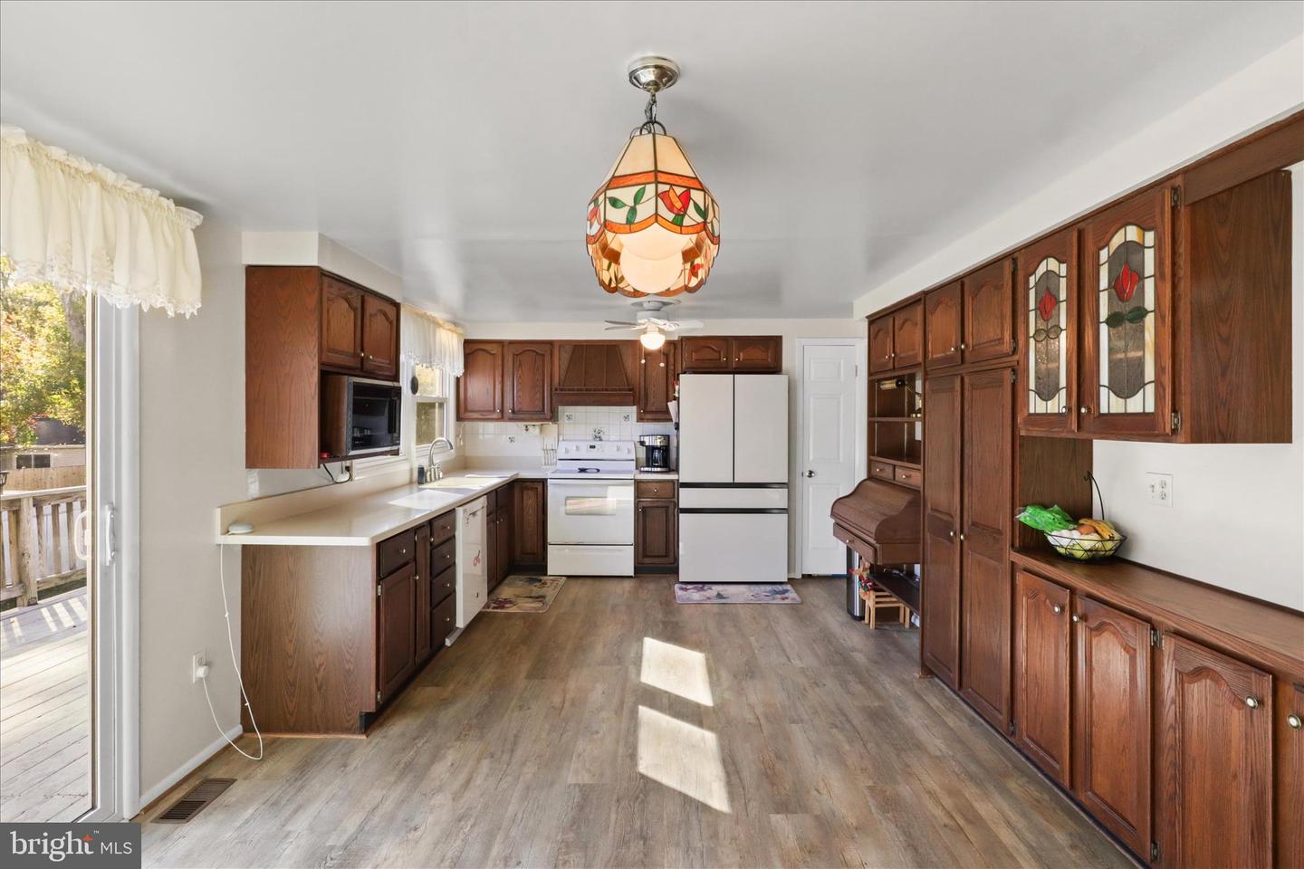 5405 DUNSMORE RD, ALEXANDRIA, Virginia 22315, 4 Bedrooms Bedrooms, ,3 BathroomsBathrooms,Residential,For sale,5405 DUNSMORE RD,VAFX2277408 MLS # VAFX2277408