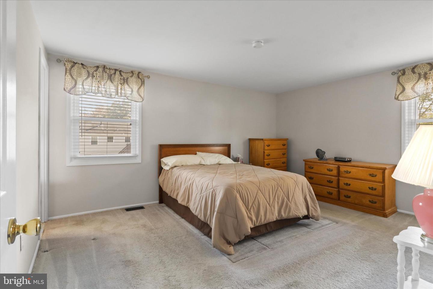 5405 DUNSMORE RD, ALEXANDRIA, Virginia 22315, 4 Bedrooms Bedrooms, ,3 BathroomsBathrooms,Residential,For sale,5405 DUNSMORE RD,VAFX2277408 MLS # VAFX2277408