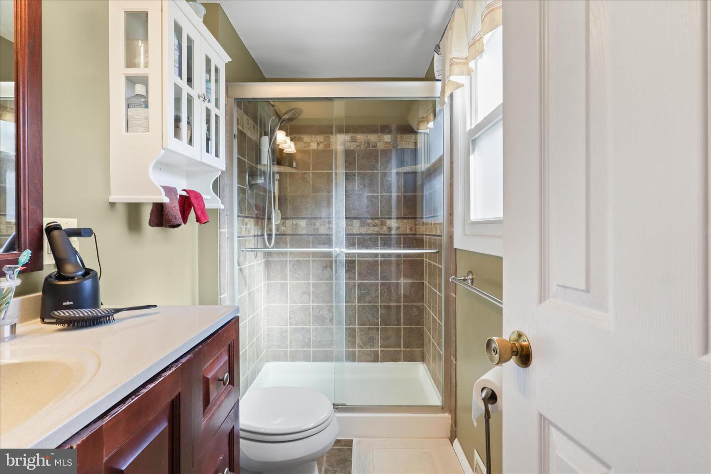 5405 DUNSMORE RD, ALEXANDRIA, Virginia 22315, 4 Bedrooms Bedrooms, ,3 BathroomsBathrooms,Residential,For sale,5405 DUNSMORE RD,VAFX2277408 MLS # VAFX2277408