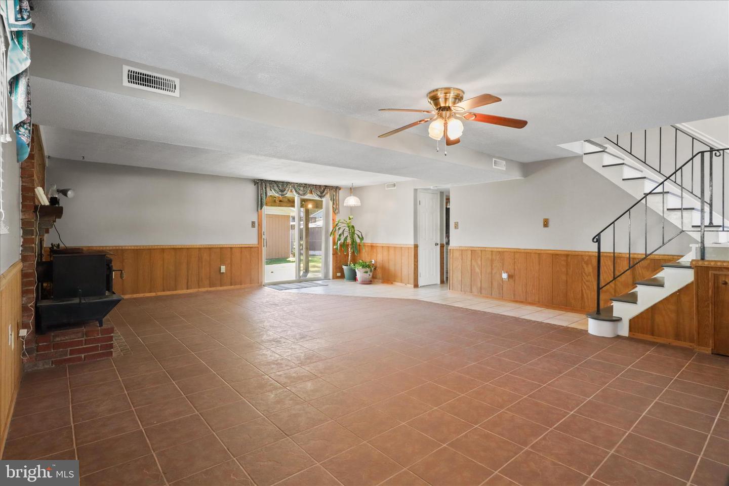 5405 DUNSMORE RD, ALEXANDRIA, Virginia 22315, 4 Bedrooms Bedrooms, ,3 BathroomsBathrooms,Residential,For sale,5405 DUNSMORE RD,VAFX2277408 MLS # VAFX2277408