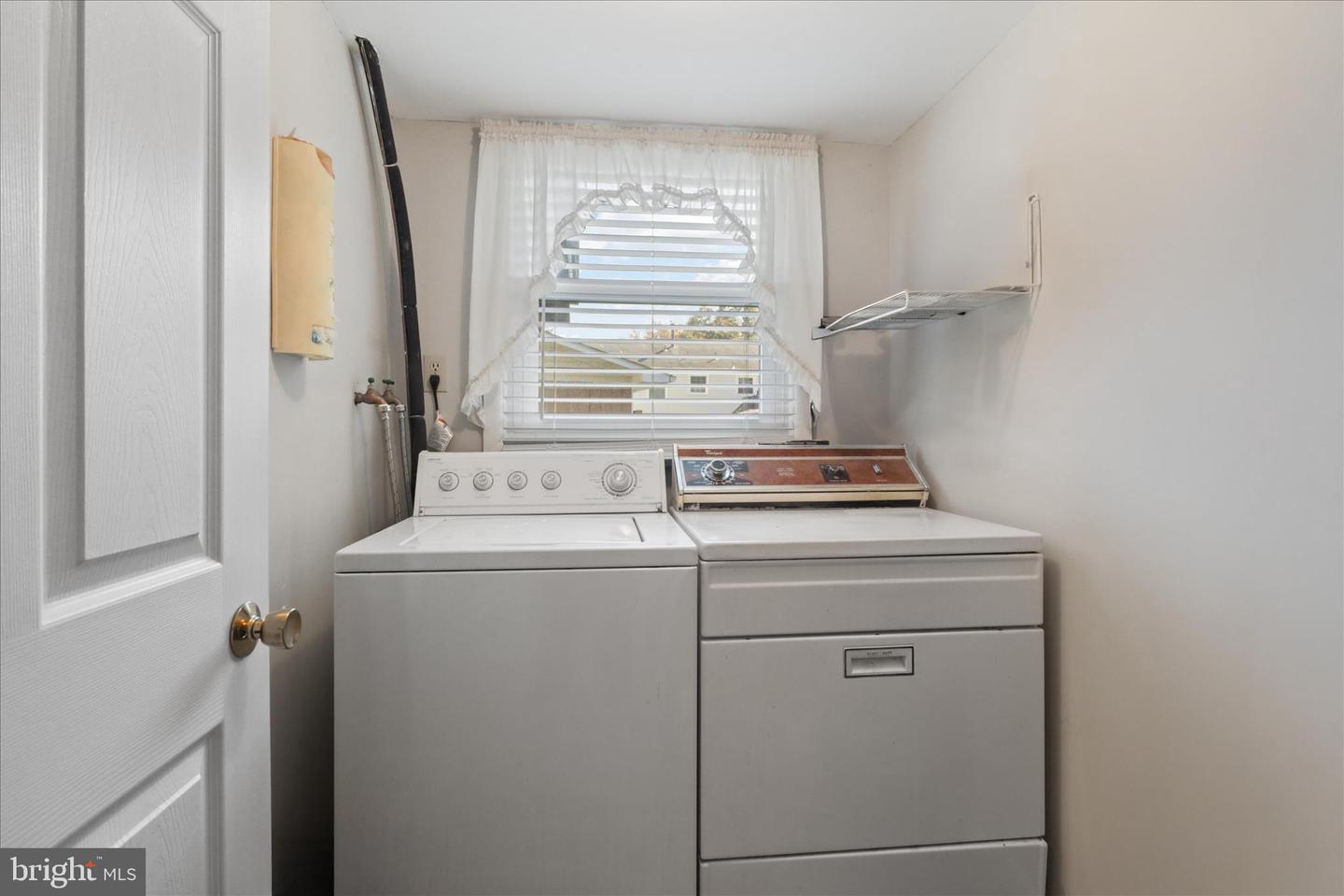 5405 DUNSMORE RD, ALEXANDRIA, Virginia 22315, 4 Bedrooms Bedrooms, ,3 BathroomsBathrooms,Residential,For sale,5405 DUNSMORE RD,VAFX2277408 MLS # VAFX2277408