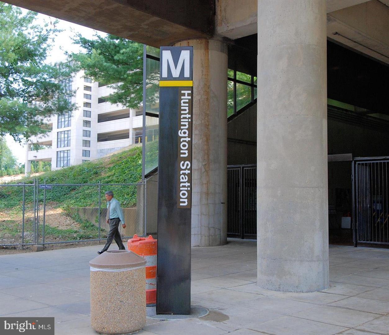 5902 MOUNT EAGLE DR #801, ALEXANDRIA, Virginia 22303, 2 Bedrooms Bedrooms, ,2 BathroomsBathrooms,Residential,For sale,5902 MOUNT EAGLE DR #801,VAFX2277422 MLS # VAFX2277422