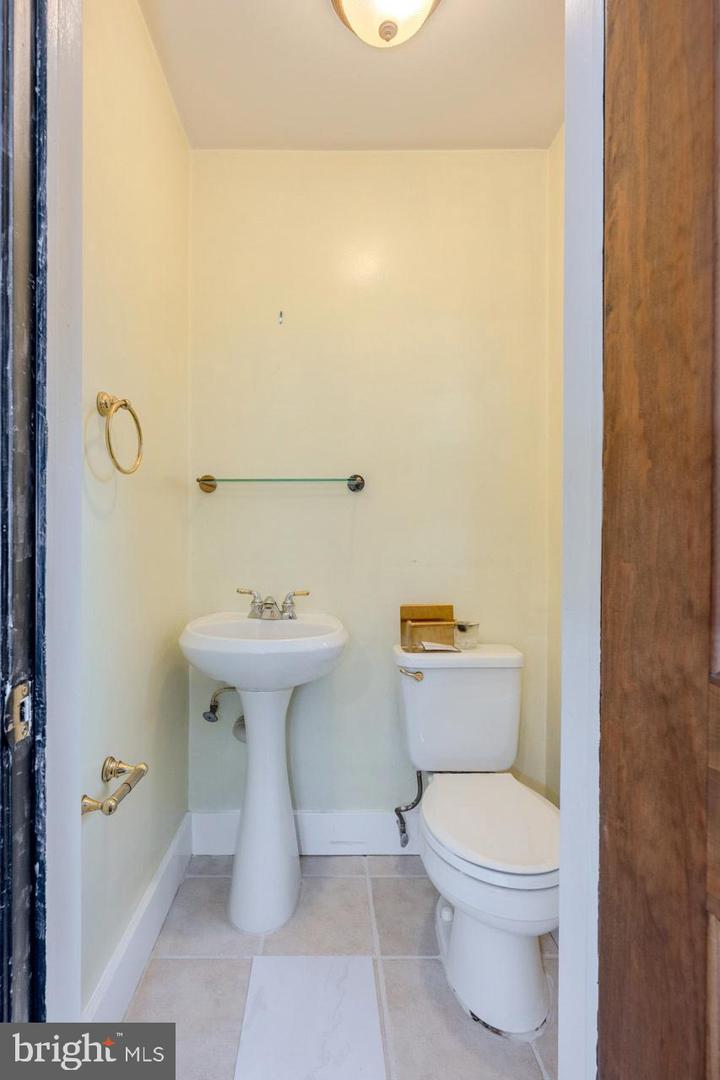 1329 DEVILS REACH RD, WOODBRIDGE, Virginia 22192, 3 Bedrooms Bedrooms, ,2 BathroomsBathrooms,Residential,For sale,1329 DEVILS REACH RD,VAPW2107254 MLS # VAPW2107254