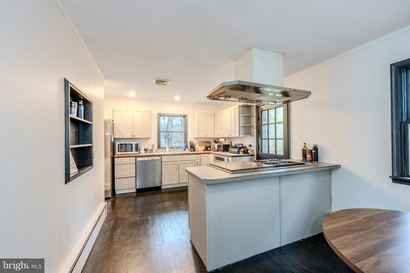 1329 DEVILS REACH RD, WOODBRIDGE, Virginia 22192, 3 Bedrooms Bedrooms, ,2 BathroomsBathrooms,Residential,For sale,1329 DEVILS REACH RD,VAPW2107254 MLS # VAPW2107254