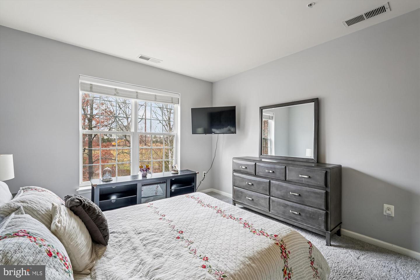 9722 HOLMES PL #203, MANASSAS PARK, Virginia 20111, 2 Bedrooms Bedrooms, ,2 BathroomsBathrooms,Residential,For sale,9722 HOLMES PL #203,VAMP2003444 MLS # VAMP2003444