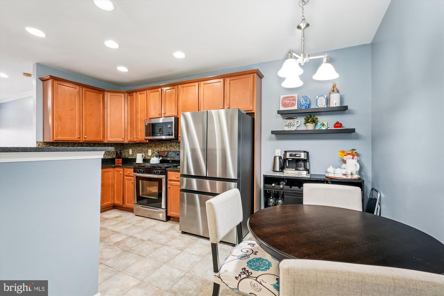 9722 HOLMES PL #203, MANASSAS PARK, Virginia 20111, 2 Bedrooms Bedrooms, ,2 BathroomsBathrooms,Residential,For sale,9722 HOLMES PL #203,VAMP2003444 MLS # VAMP2003444