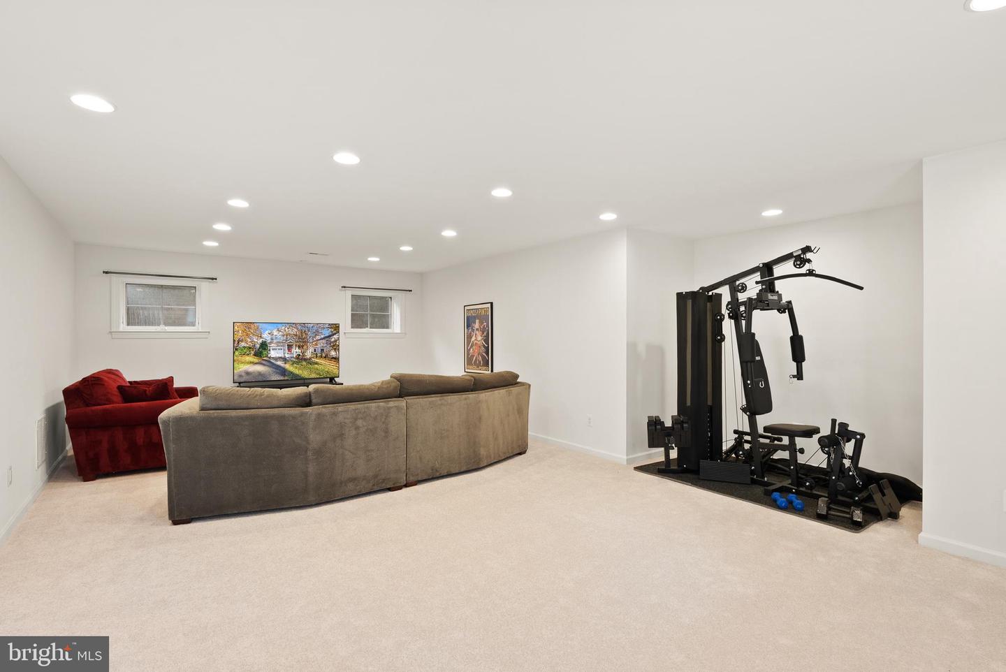 2839 MONROE ST, FALLS CHURCH, Virginia 22042, 5 Bedrooms Bedrooms, ,4 BathroomsBathrooms,Residential,For sale,2839 MONROE ST,VAFX2278214 MLS # VAFX2278214 2839 MONROE ST, FALLS CHURCH, Virginia 22042, 5 Bedrooms Bedrooms, ,4 BathroomsBathrooms,Residential,For sale,2839 MONROE ST,VAFX2278214 MLS # VAFX2278214