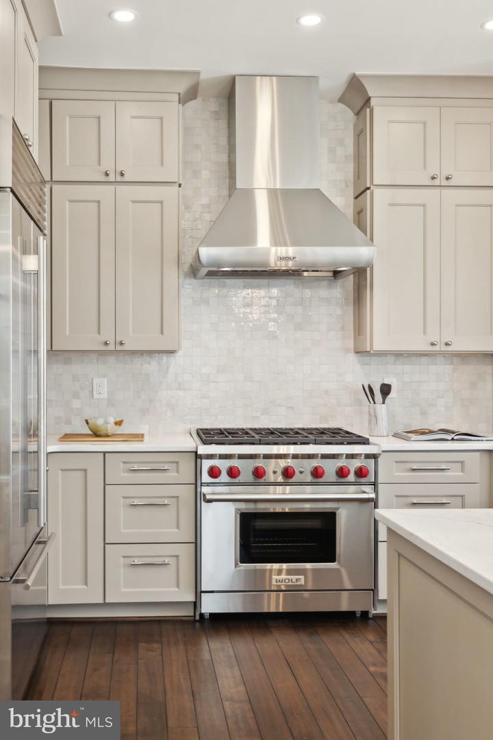 5115 42ND ST NW, WASHINGTON, District Of Columbia 20016, 6 Bedrooms Bedrooms, ,5 BathroomsBathrooms,Residential,For sale,5115 42ND ST NW,DCDC2184898 MLS # DCDC2184898