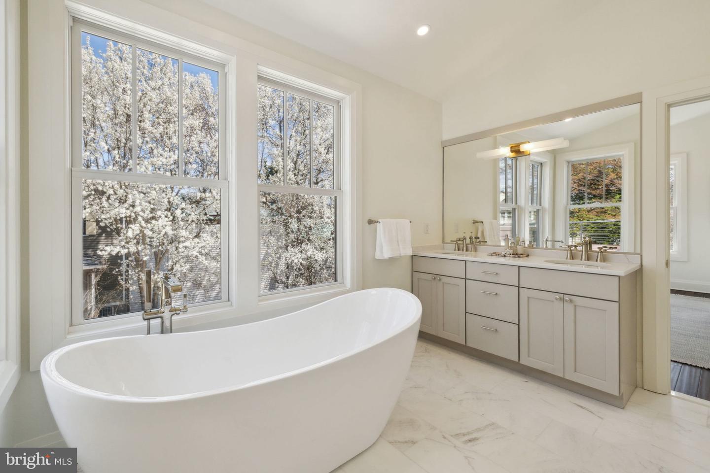 5115 42ND ST NW, WASHINGTON, District Of Columbia 20016, 6 Bedrooms Bedrooms, ,5 BathroomsBathrooms,Residential,For sale,5115 42ND ST NW,DCDC2184898 MLS # DCDC2184898