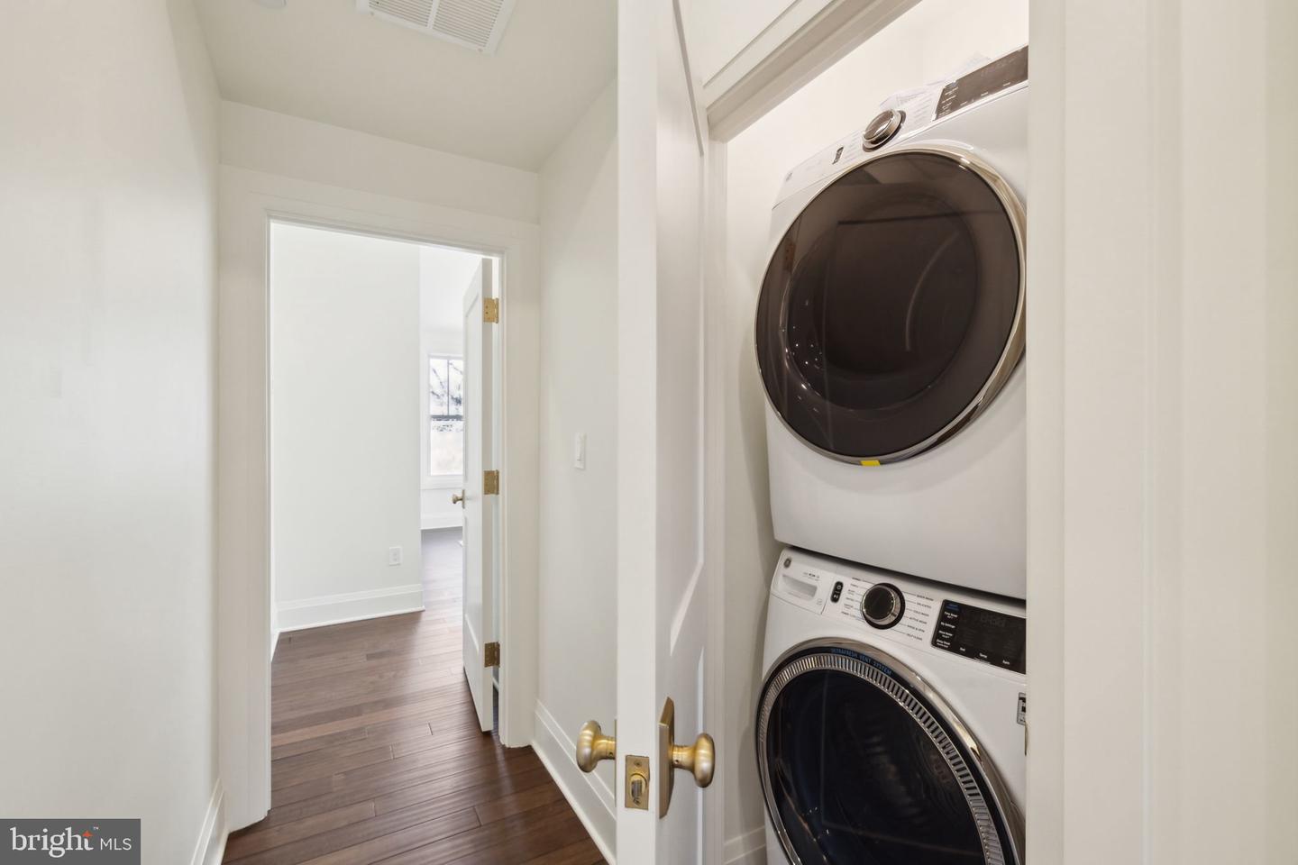 5115 42ND ST NW, WASHINGTON, District Of Columbia 20016, 6 Bedrooms Bedrooms, ,5 BathroomsBathrooms,Residential,For sale,5115 42ND ST NW,DCDC2184898 MLS # DCDC2184898