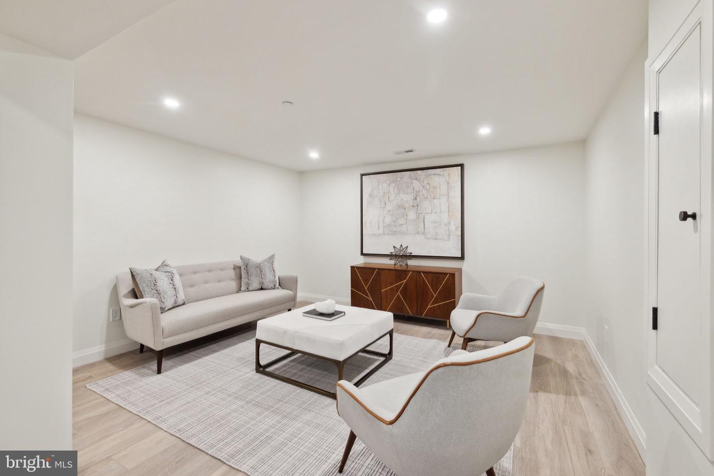 5115 42ND ST NW, WASHINGTON, District Of Columbia 20016, 6 Bedrooms Bedrooms, ,5 BathroomsBathrooms,Residential,For sale,5115 42ND ST NW,DCDC2184898 MLS # DCDC2184898