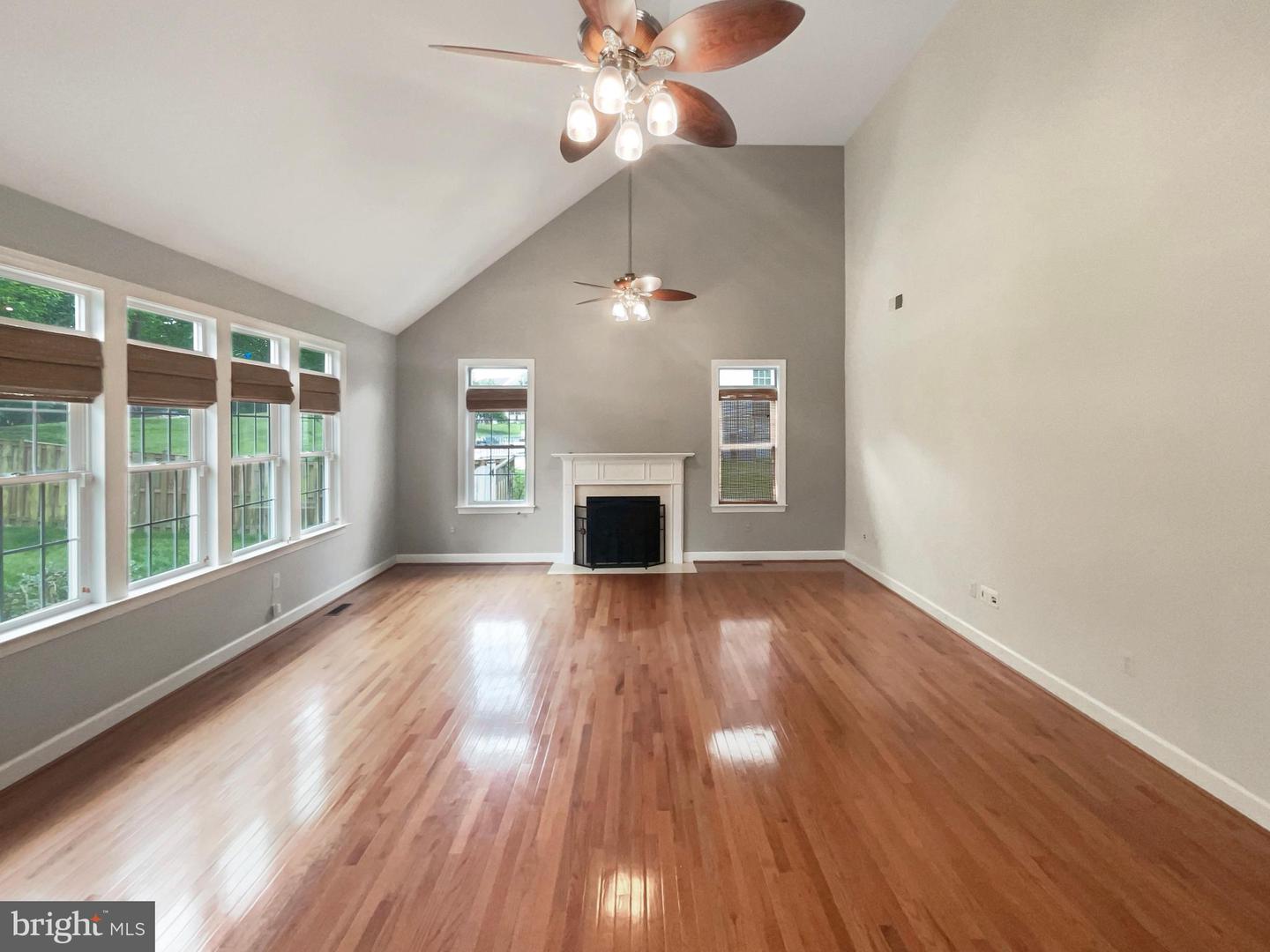 18550 KERILL RD, TRIANGLE, Virginia 22172, 4 Bedrooms Bedrooms, ,4 BathroomsBathrooms,Residential,For sale,18550 KERILL RD,VAPW2099584 MLS # VAPW2099584