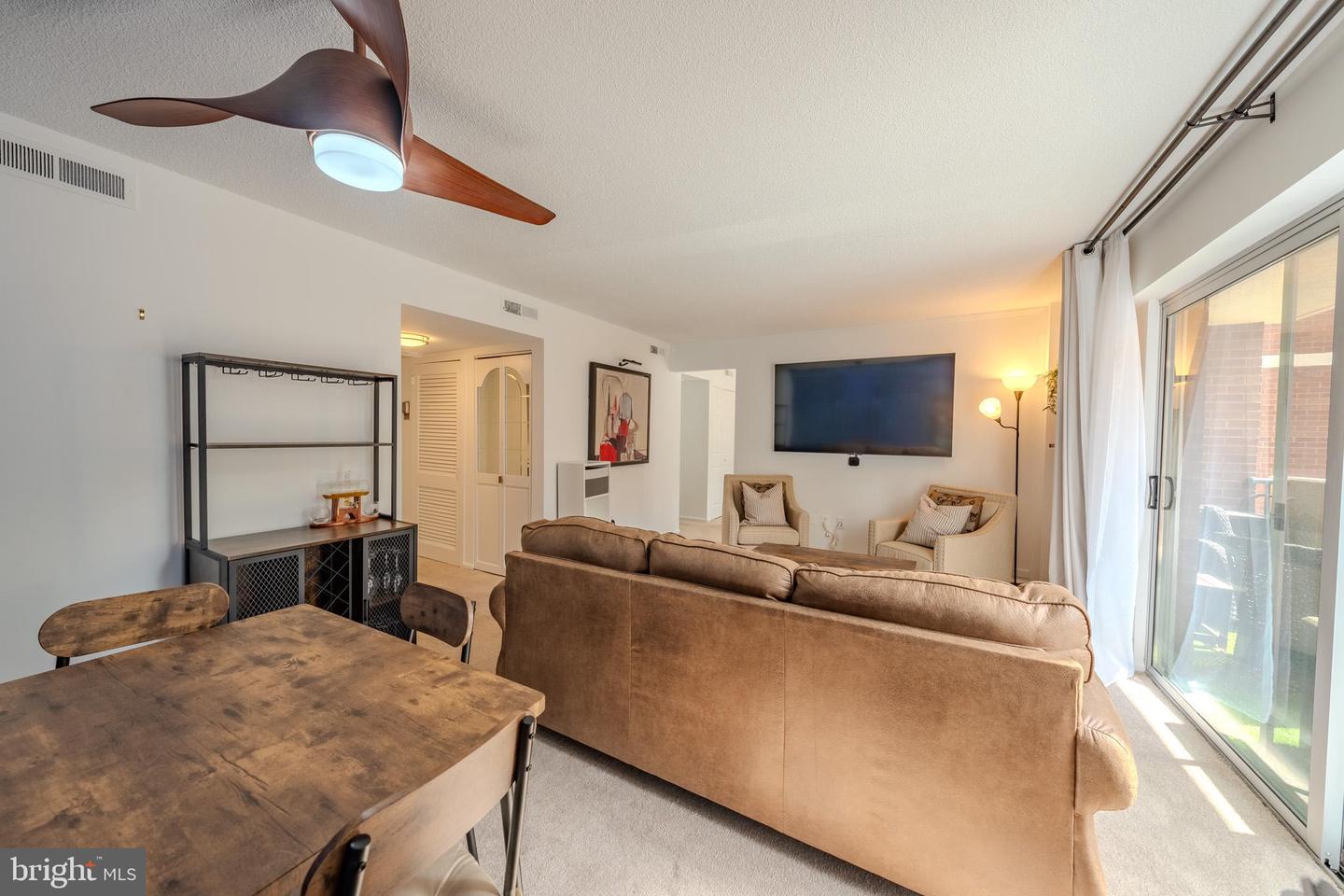 1300 ARMY NAVY DR #118, ARLINGTON, Virginia 22202, 1 Bedroom Bedrooms, ,1 BathroomBathrooms,Residential,For sale,1300 ARMY NAVY DR #118,VAAR2061650 MLS # VAAR2061650