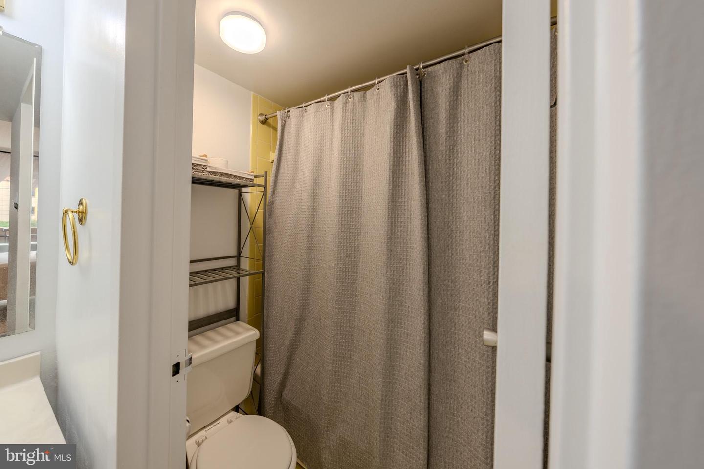 1300 ARMY NAVY DR #118, ARLINGTON, Virginia 22202, 1 Bedroom Bedrooms, ,1 BathroomBathrooms,Residential,For sale,1300 ARMY NAVY DR #118,VAAR2061650 MLS # VAAR2061650