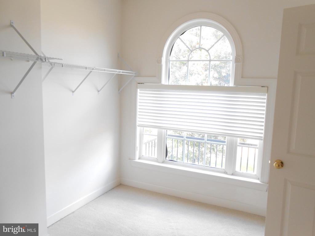 6110 MALONEY WAY, WARRENTON, Virginia, 4 Bedrooms Bedrooms, ,4 BathroomsBathrooms,Residential,6110 MALONEY WAY,VAFQ2018362 MLS # VAFQ2018362