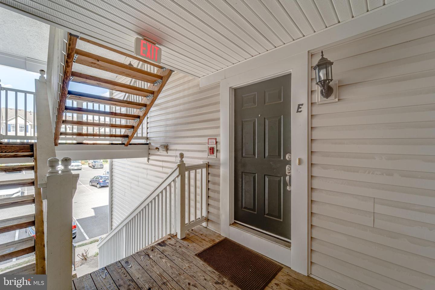 9220-E CARDINAL FOREST LN #E, LORTON, Virginia 22079, 2 Bedrooms Bedrooms, ,2 BathroomsBathrooms,Residential,For sale,9220-E CARDINAL FOREST LN #E,VAFX2261870 MLS # VAFX2261870