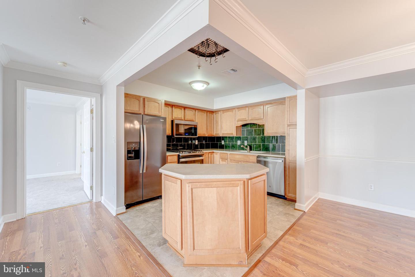 9220-E CARDINAL FOREST LN #E, LORTON, Virginia 22079, 2 Bedrooms Bedrooms, ,2 BathroomsBathrooms,Residential,For sale,9220-E CARDINAL FOREST LN #E,VAFX2261870 MLS # VAFX2261870