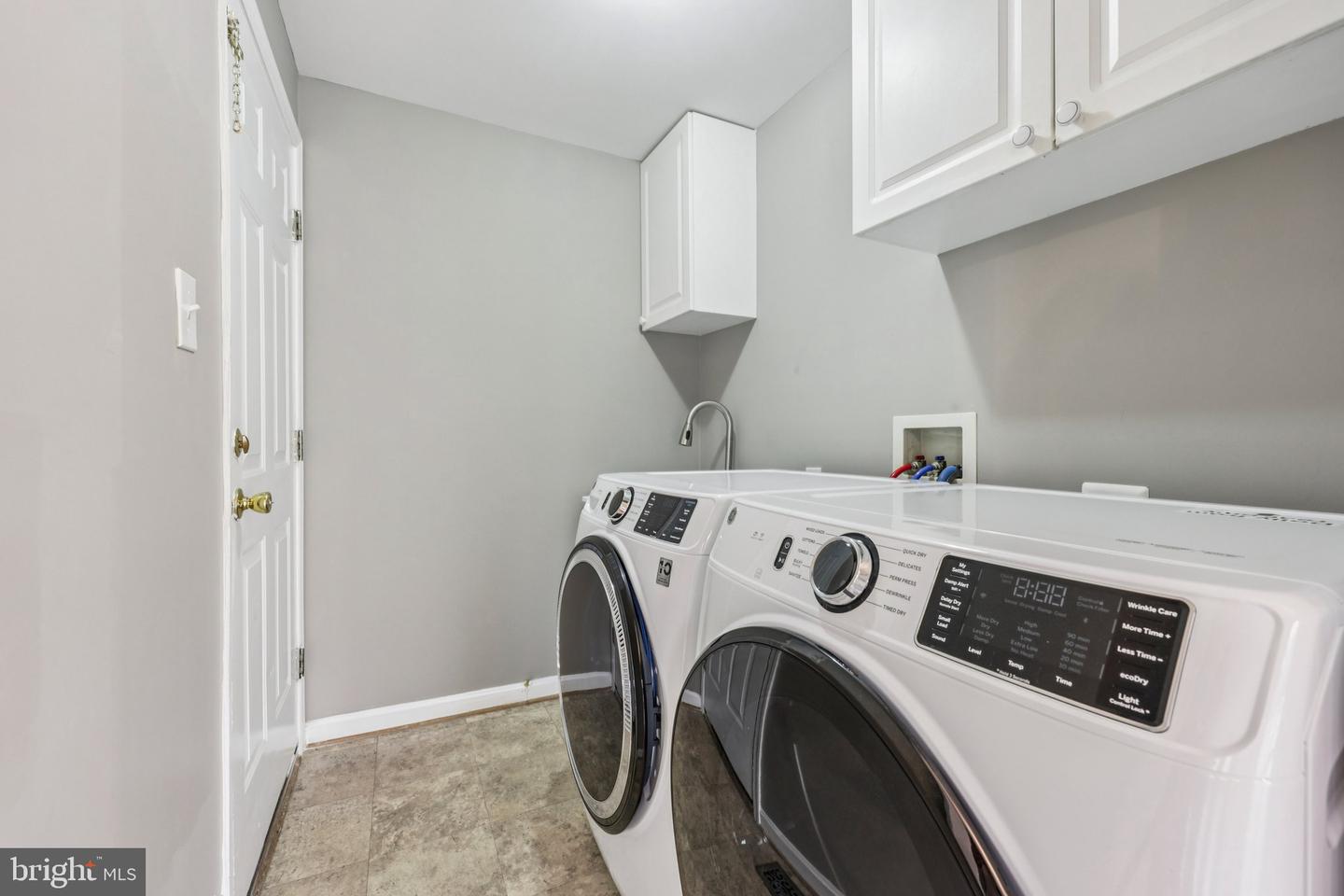 15730 MARBURY HEIGHTS WAY, MONTCLAIR, Virginia 22025, 6 Bedrooms Bedrooms, 20 Rooms Rooms,3 BathroomsBathrooms,Residential,For sale,15730 MARBURY HEIGHTS WAY,VAPW2101742 MLS # VAPW2101742