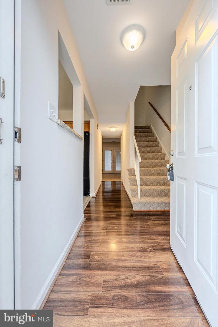 14814 EMBERDALE DR, WOODBRIDGE, Virginia 22193, 3 Bedrooms Bedrooms, ,1 BathroomBathrooms,Residential,For sale,14814 EMBERDALE DR,VAPW2102986 MLS # VAPW2102986